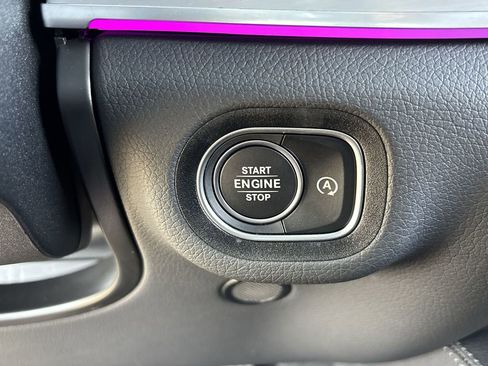 Used 2025 Mercedes-Benz GLE 350 4MATIC image 17