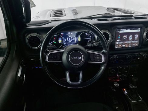 Used 2021 Jeep Wrangler Unlimited Rubicon 4xe w/ Cold Weather Group AWD/4WD image 17