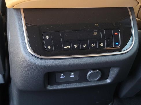 New 2026 Nissan Armada SL w/ Captain's Chari Seat Package AWD/4WD image 16