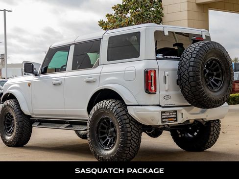 Used 2024 Ford Bronco Badlands image 7