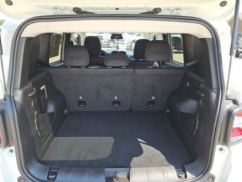 Used 2023 Jeep Renegade Latitude image 18