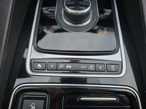 Used 2020 Jaguar F-PACE Premium AWD/4WD image 34