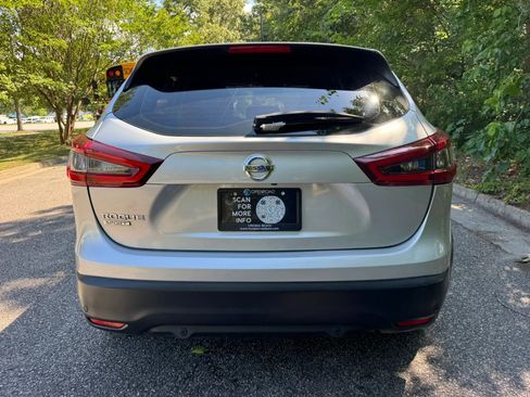 Used 2020 Nissan Rogue Sport S FWD image 7
