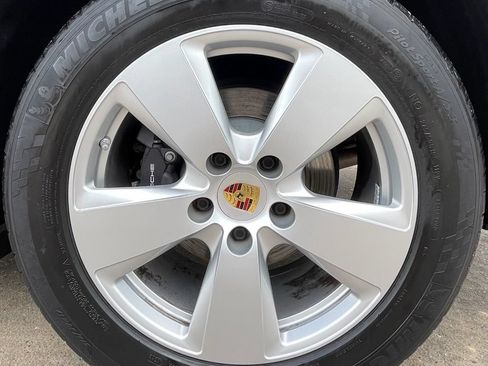 Used 2019 Porsche Cayenne AWD/4WD image 11
