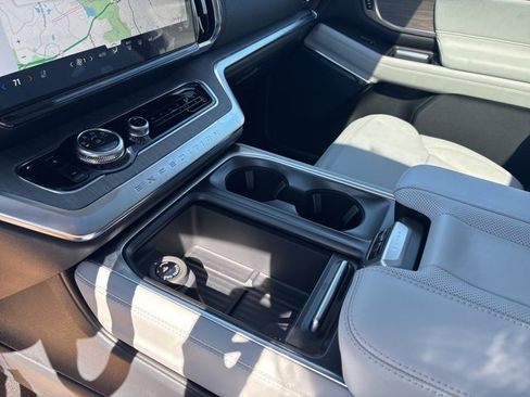 New 2026 Ford Expedition Max Platinum w/ Platinum Ultimate Package image 19