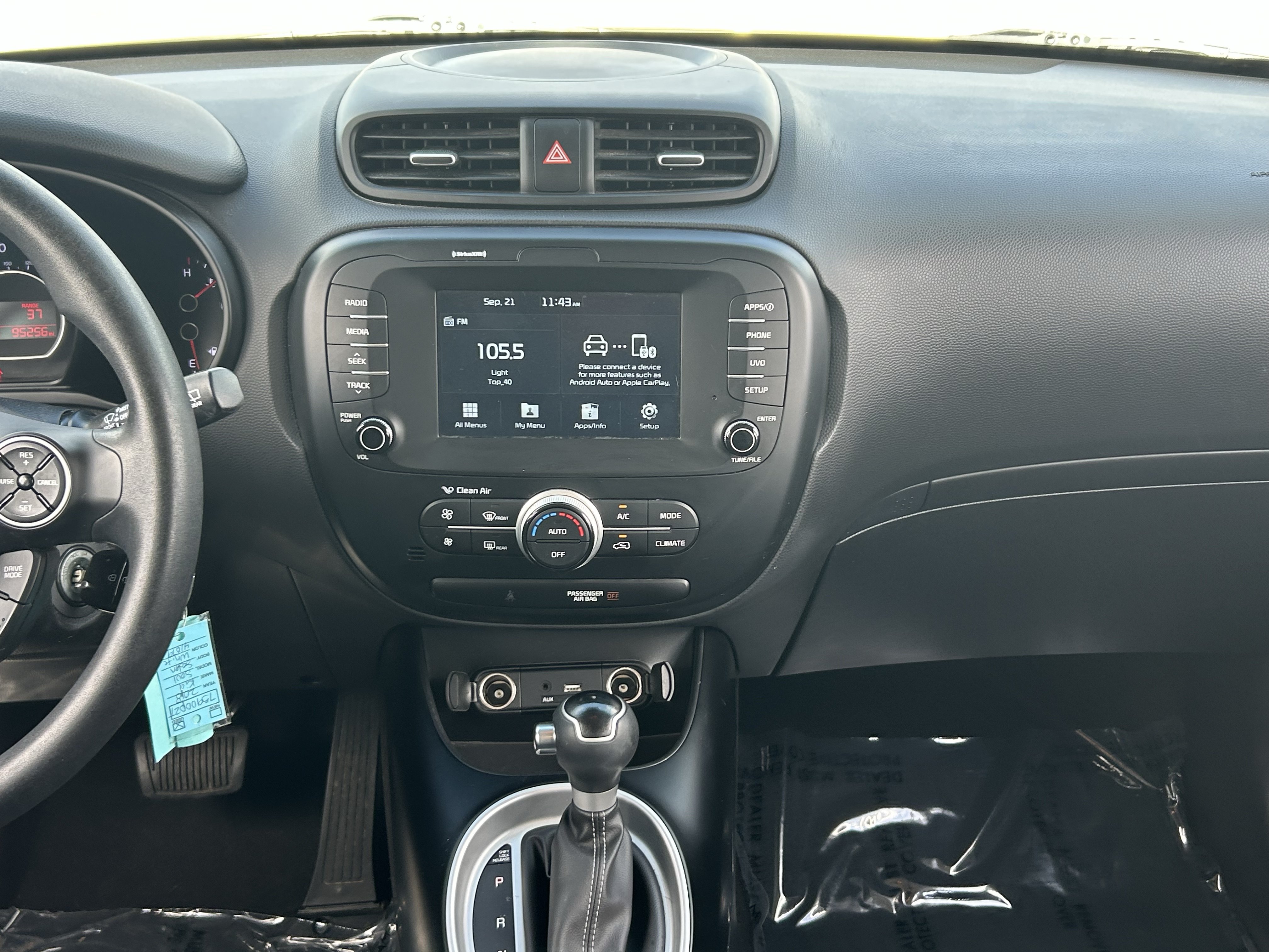 Used 2018 Kia Soul + FWD image 17