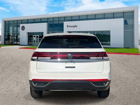New 2026 Volkswagen Atlas Cross Sport SE image 6