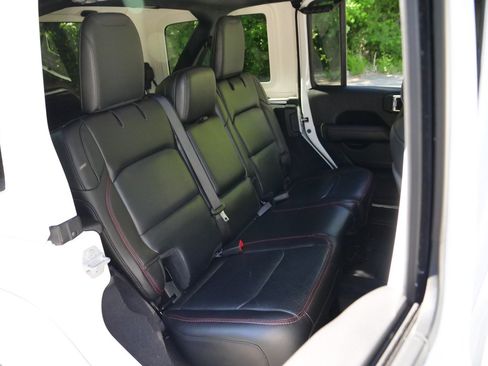 Used 2019 Jeep Wrangler Unlimited Rubicon AWD/4WD image 32