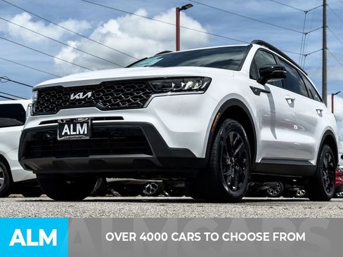Used 2023 Kia Sorento S AWD/4WD image 2