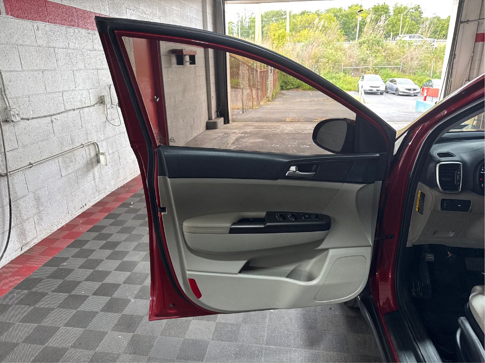 Used 2022 Kia Sportage LX FWD image 19
