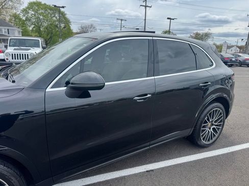 Used 2019 Porsche Cayenne S AWD/4WD image 12