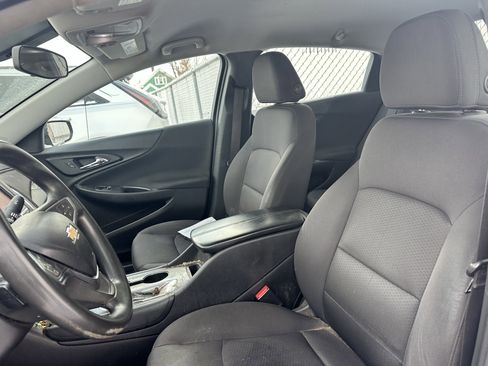 Used 2018 Chevrolet Malibu LT image 12