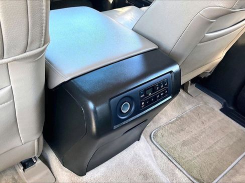 Used 2008 Toyota Sequoia Limited image 32