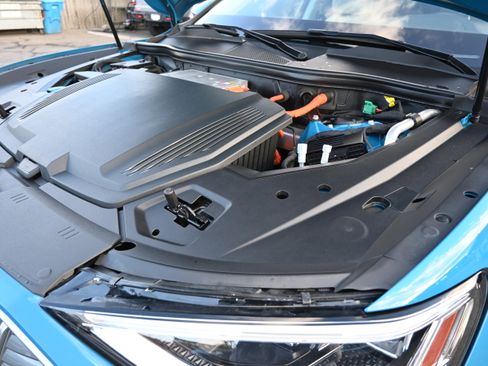 Used 2019 Audi e-tron Premium Plus image 26