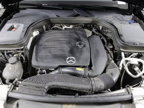 Certified 2022 Mercedes-Benz GLC 300 4MATIC image 37