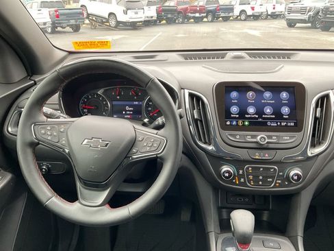 Used 2024 Chevrolet Equinox RS w/ RS Leather Package image 17
