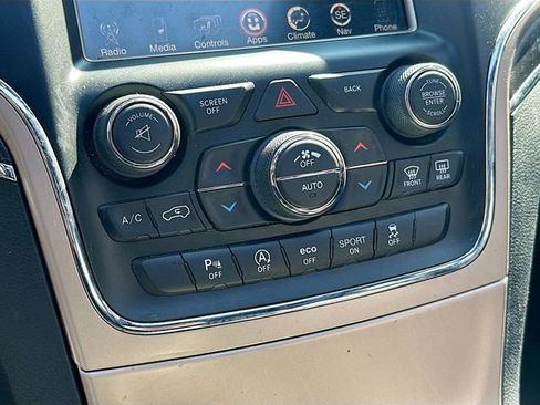 Used 2016 Jeep Grand Cherokee Limited image 17