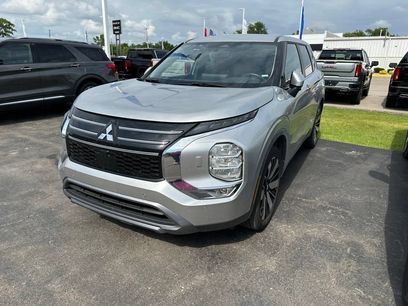 Used 2025 Mitsubishi Outlander SE