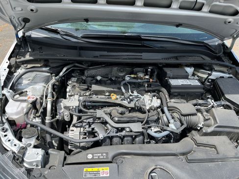 Used 2025 Toyota Corolla LE image 30