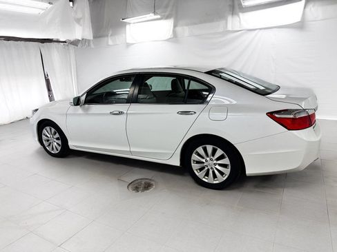 Used 2015 Honda Accord EX image 3