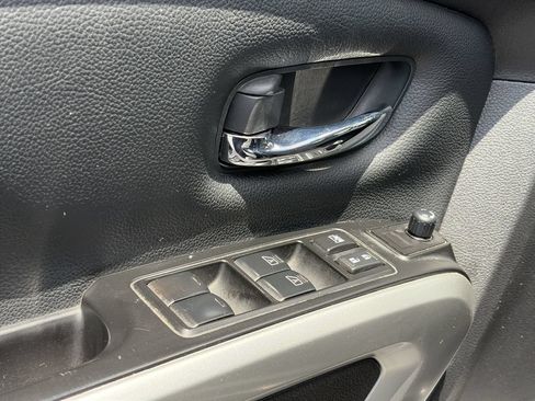 Certified 2024 Nissan Titan SV w/ SV Convenience Package AWD/4WD image 24
