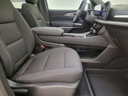 New 2026 Chevrolet Traverse LT w/ Sun and Wheel Package image 36