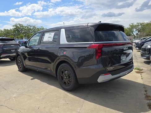 New 2026 Kia Carnival FWD image 6