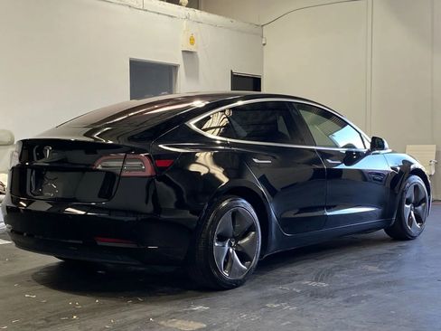 Used 2017 Tesla Model 3 Long Range image 4