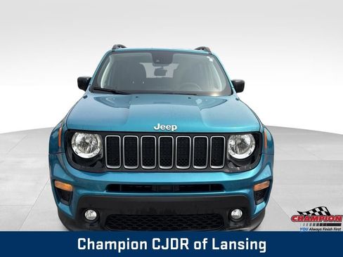 Used 2022 Jeep Renegade Latitude AWD/4WD image 9