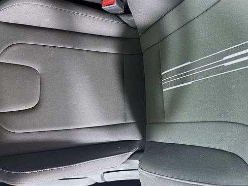 Certified 2025 Hyundai Elantra Sport image 19