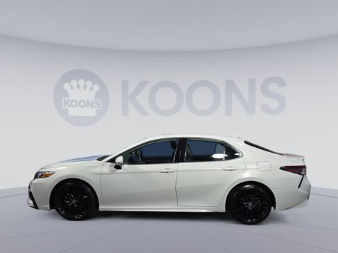 Used 2023 Toyota Camry XSE image 2