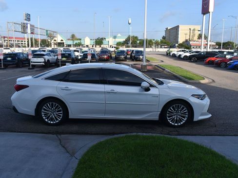 Used 2020 Toyota Avalon Limited w/ Advanced Safety Package FWD image 15