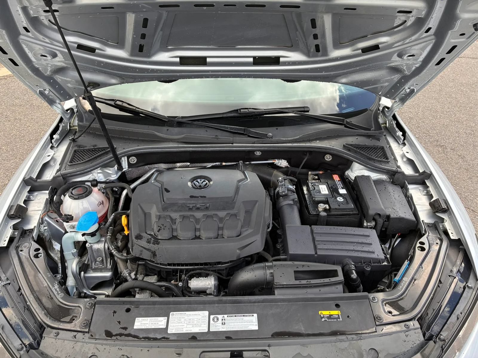 Used 2018 Volkswagen Passat 2.0T SE FWD image 13