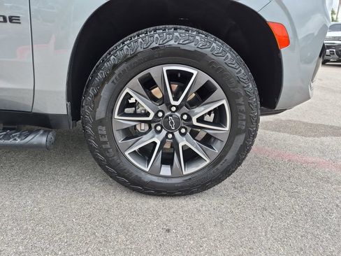 Certified 2024 Chevrolet Tahoe Z71 w/ Off-Road Capability Package AWD/4WD image 18