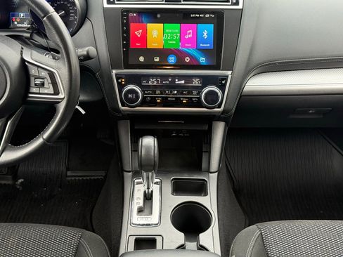 Used 2019 Subaru Outback 2.5i Premium image 18