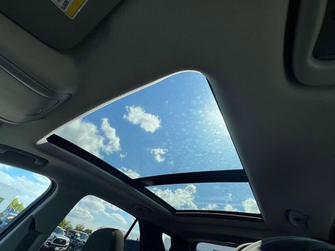 Used 2023 Chevrolet Equinox LT image 37