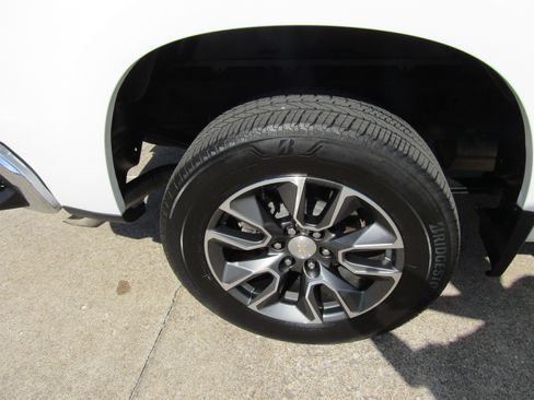 Used 2023 Chevrolet Silverado 1500 LT image 11