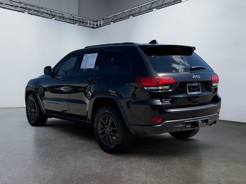 Used 2016 Jeep Grand Cherokee Laredo 75th Anniversary AWD/4WD image 5