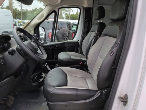 Used 2025 RAM ProMaster 3500 w/ Convenience Group FWD image 17