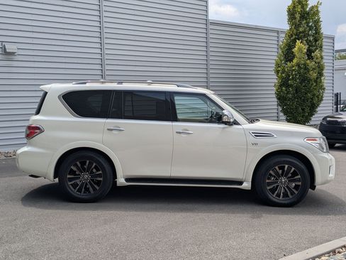 Used 2020 Nissan Armada Platinum w/ Captain's Chairs Package AWD/4WD image 4