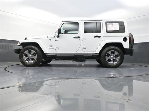 Used 2017 Jeep Wrangler Unlimited Sahara w/ Connectivity Group image 20