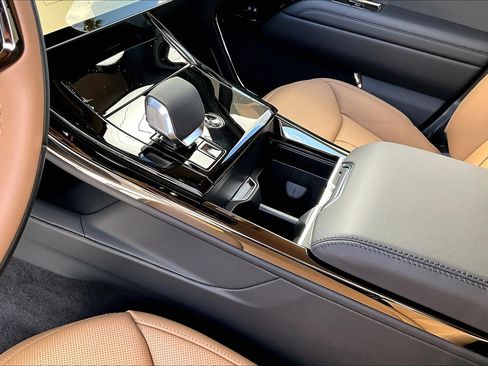 New 2026 Land Rover Range Rover Sport Dynamic SE image 8