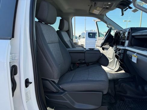 New 2025 Ford F550 4x4 Crew Cab image 13