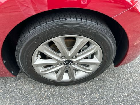Used 2014 Hyundai Elantra SE w/ Option Group 02 image 9