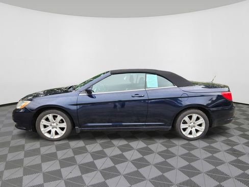 Used 2012 Chrysler 200 Touring FWD image 5