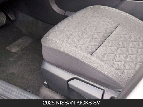 Used 2025 Nissan Kicks SV FWD image 15