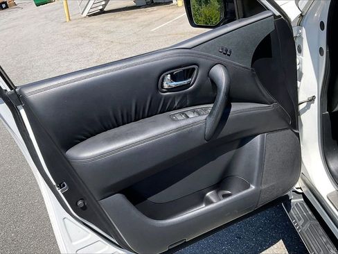 Used 2023 Nissan Armada SL w/ Midnight Edition Package RWD image 29
