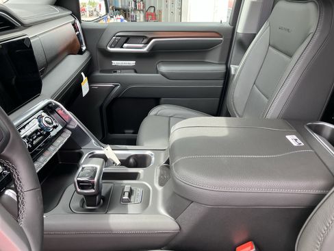 New 2026 GMC Sierra 1500 Denali w/ Denali Reserve Package image 21
