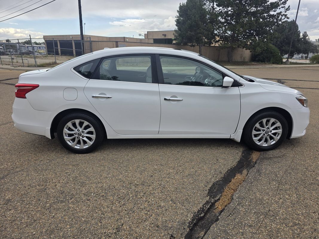 Used 2016 Nissan Sentra SV w/ Style Package FWD image 9