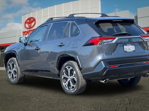 Certified 2021 Toyota RAV4 XSE w/ Weather Package AWD/4WD image 5